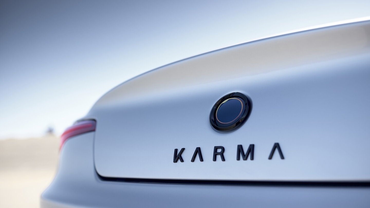 Auf ein Markenlogo verzichtet Karma Automotive.