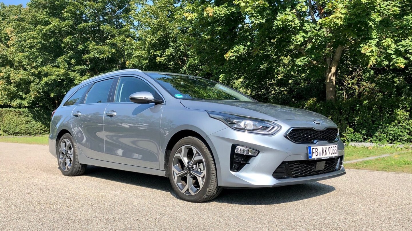 Der Kia Ceed Spririt steht auf 17-Zoll-Leichtmetallfelgen.