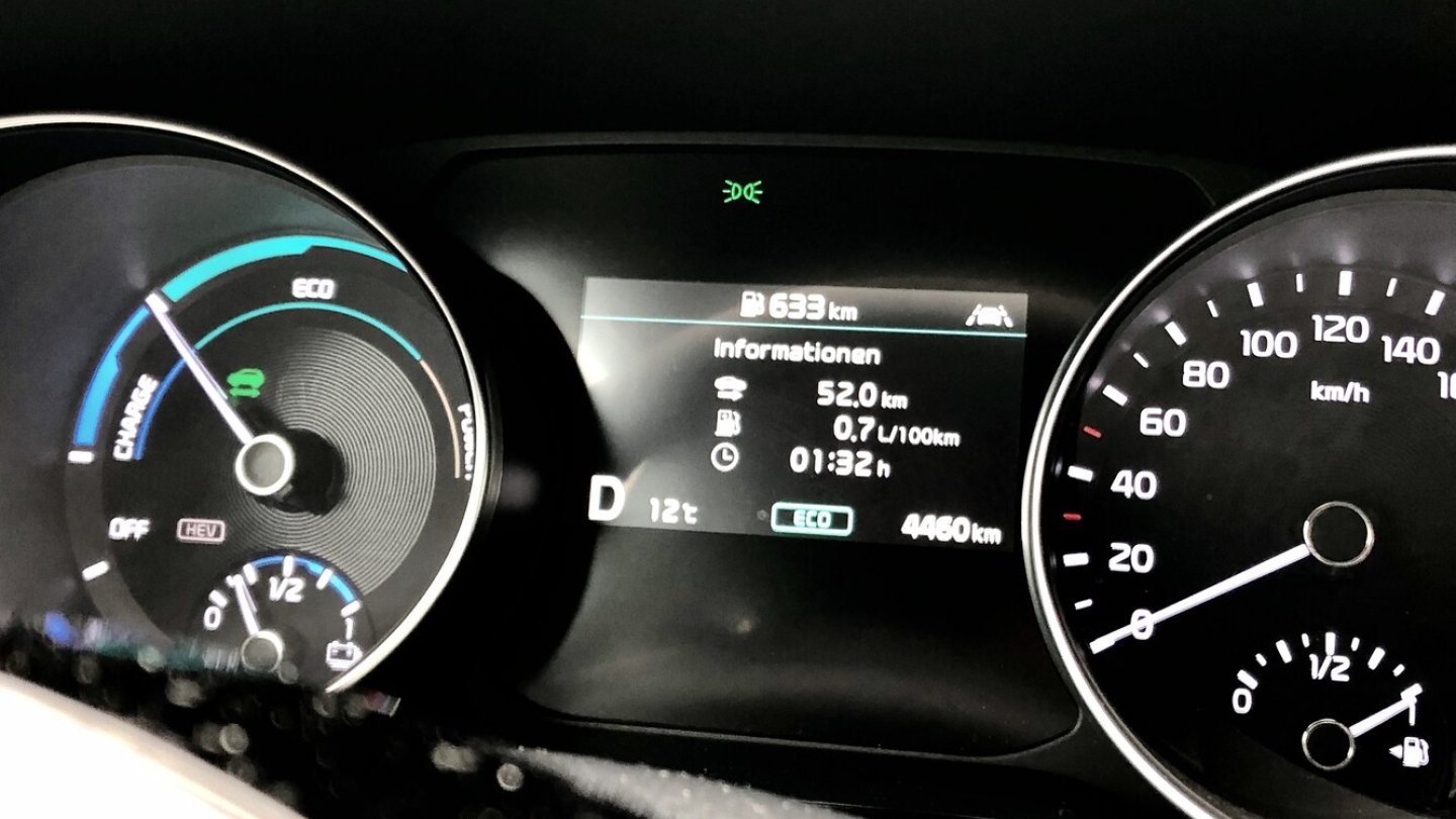 Nach 52 Kilometern musste der Benziner antreten. Die 0,7 Liter standen trotzdem schon auf dem Display.