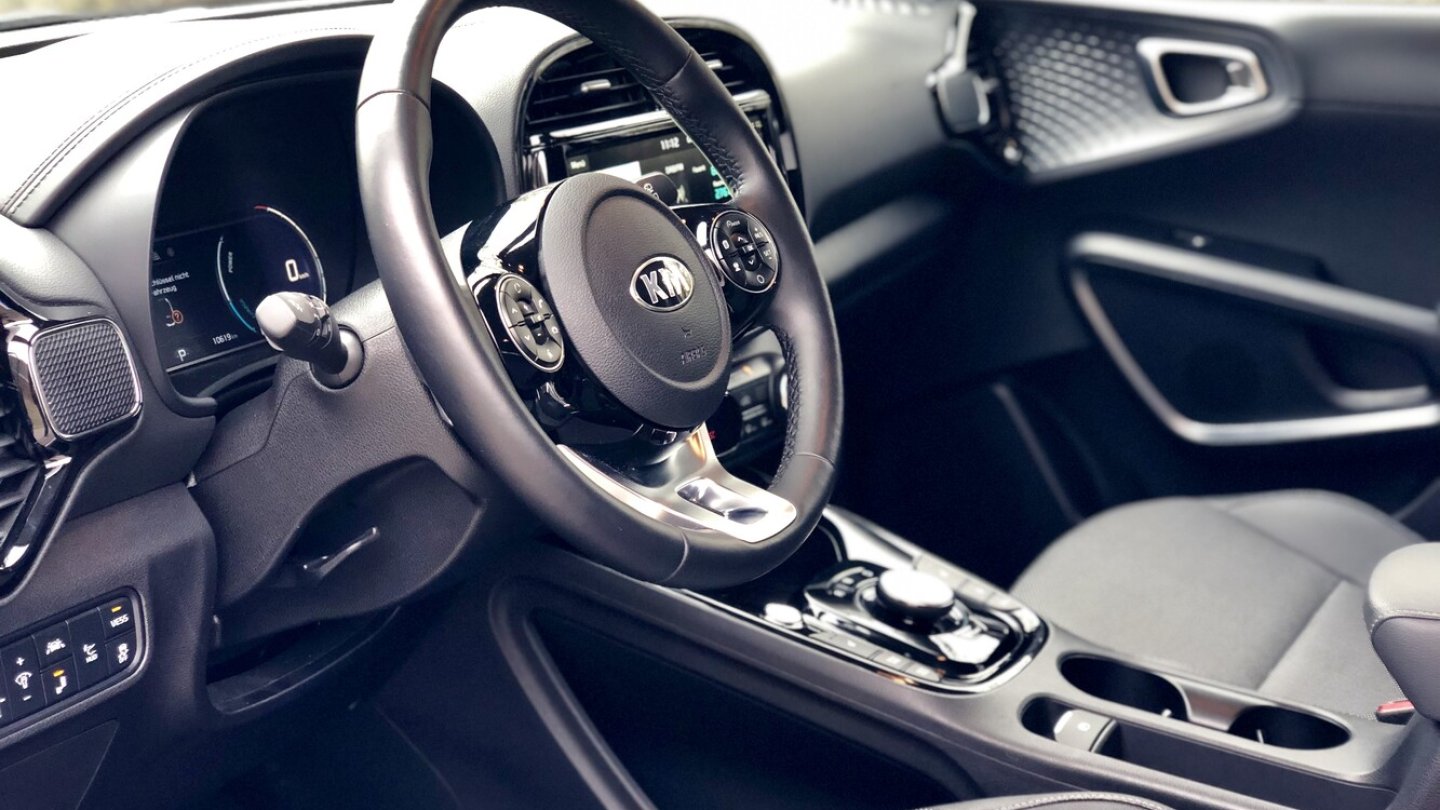 Man sitzt höher und hat eine gute Rundumsicht: Pluspunkte des Kia e-Soul.