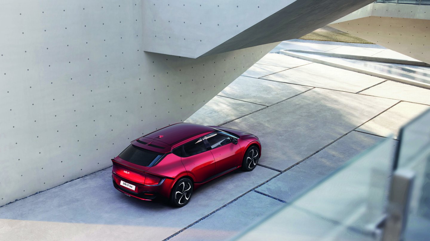 Der Kia EV6 GT hat maximal 430 kW / 585 PS.