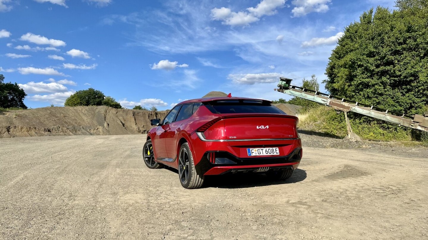 Auf den ersten Blick unterscheidet sich der GT nicht von den anderen Modellen des Kia EV6 GT.