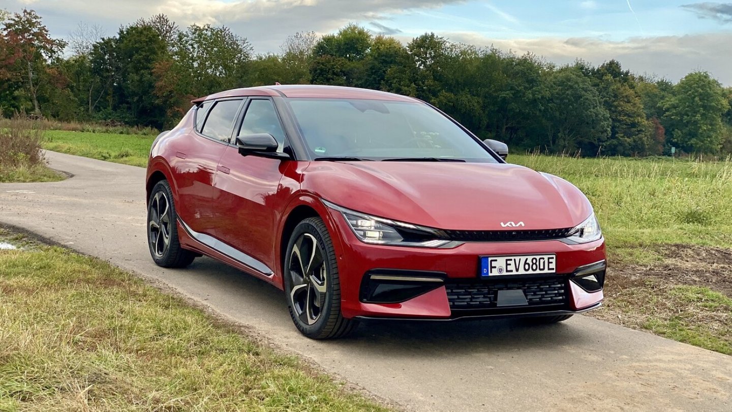 Adaptive LED-Scheinwerfer sind bei der GT-Line serienmäßig.