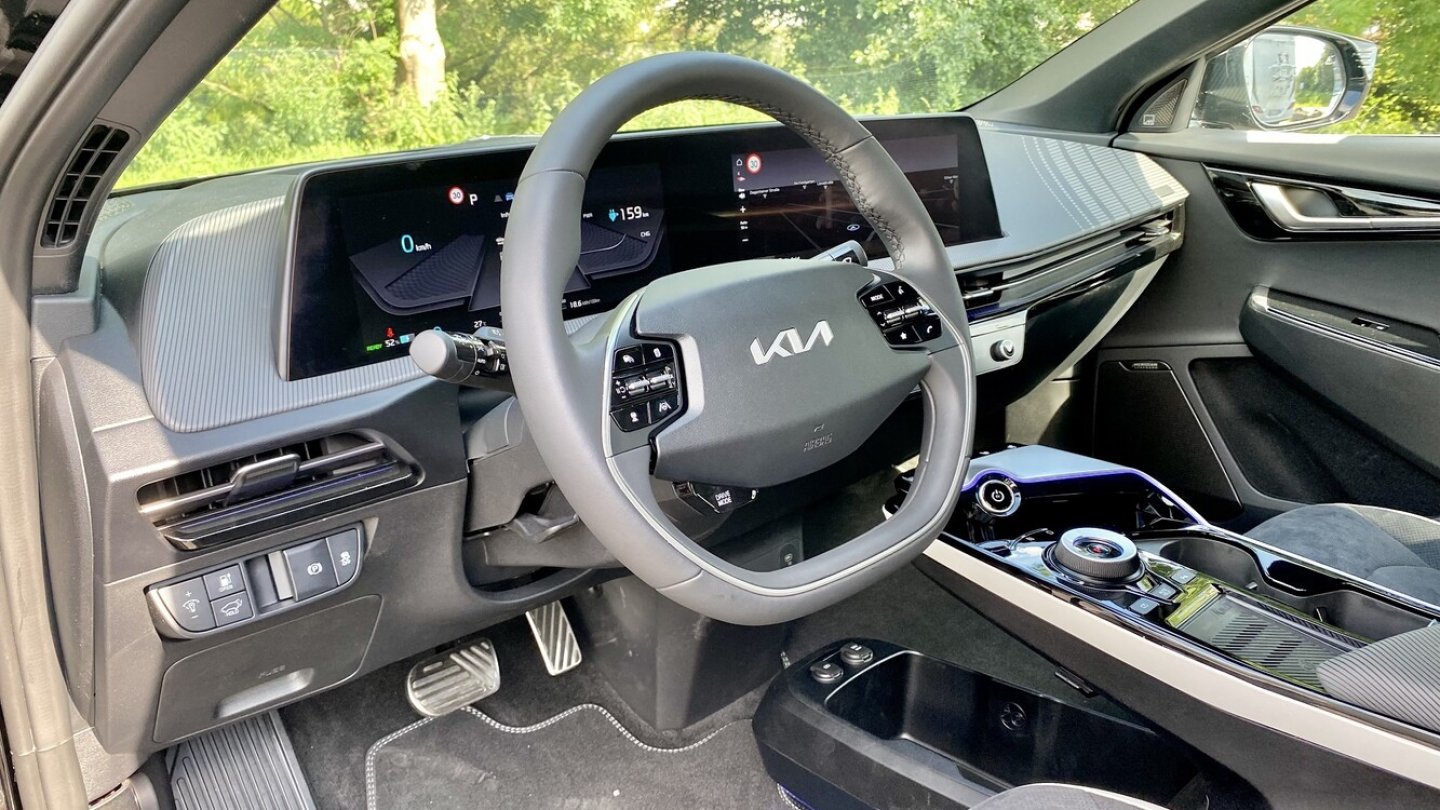 Das fahrerorientierte Cockpit ist ein Markenzeichen des Kia EV6.