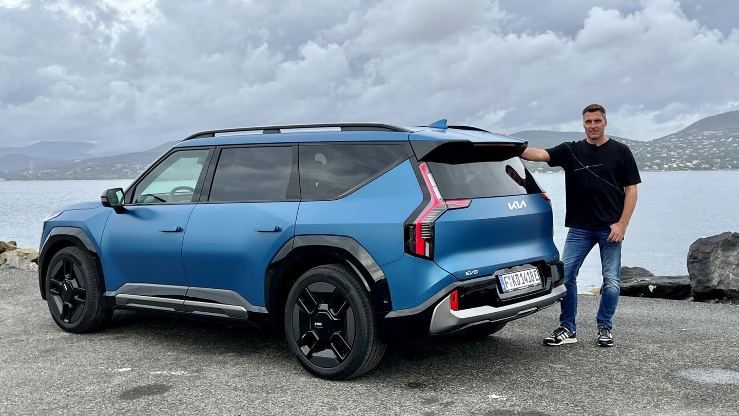 Viel drin, viel dran für viel Geld. Für den dezenten Auftritt eignet sich der Kia EV9 nicht so gut.