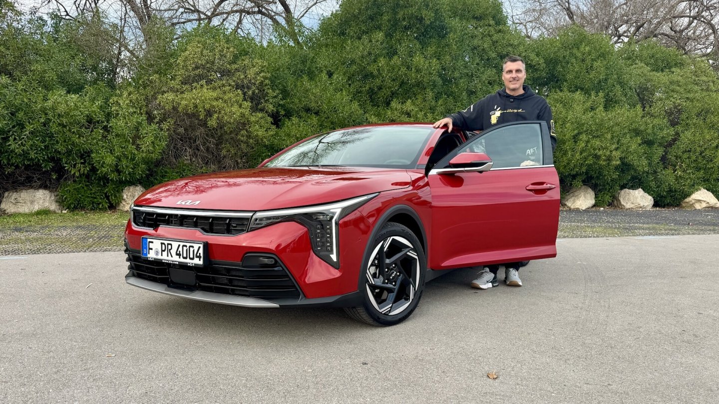 Auch wenn Kia offiziell nicht davon spricht: Der K4 ist der Ceed-Nachfolger.