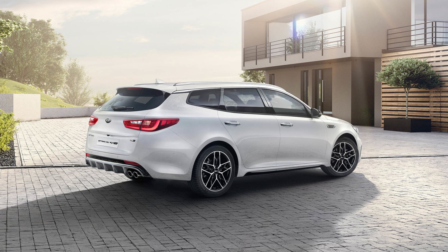 Am Heck bekommt der Kia Optima eine neue Leuchtengrafik.