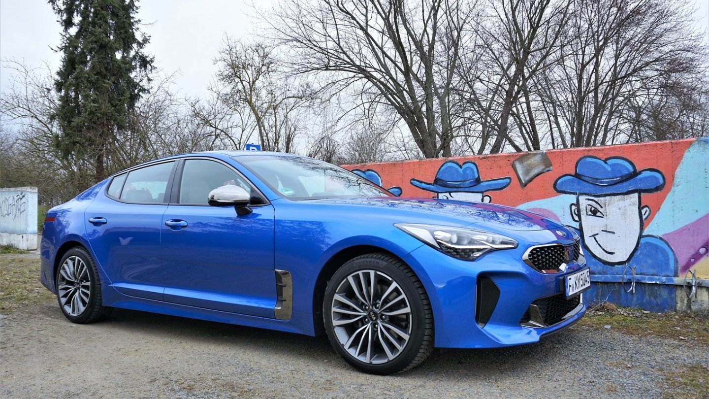 Kleiner Tipp: Ab August kommt der Kia Stinger 2.2 CRDI mit SCR-Katalysator.