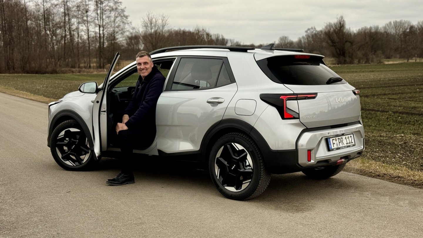 Der Kia Stonic passt, vor allem nach dem aktuellen Facelift, auch heute noch gut in die Zeit.