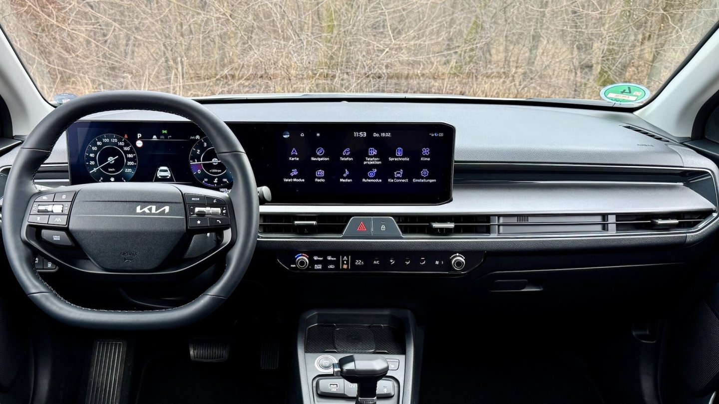 Neues Cockpit im Stonic. In den höheren Ausstattungslinien misst auch das Fahrerdisplay hinter dem Lenkrad 12,3 Zoll.