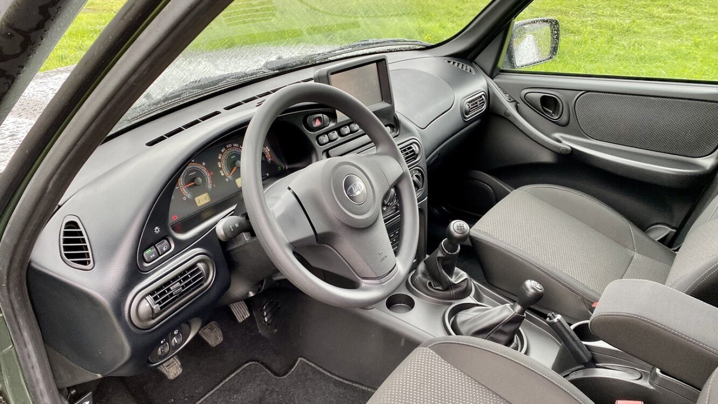 Ja, liebe Kinder: Es gibt Lenkräder ohne Tasten.