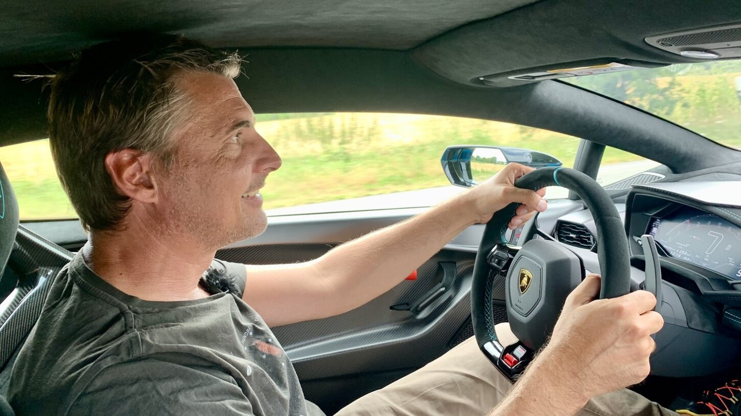 Lenkung, Gapedal und Bremse können, so fühlt es sich beinahe an, Gedanken lesen.