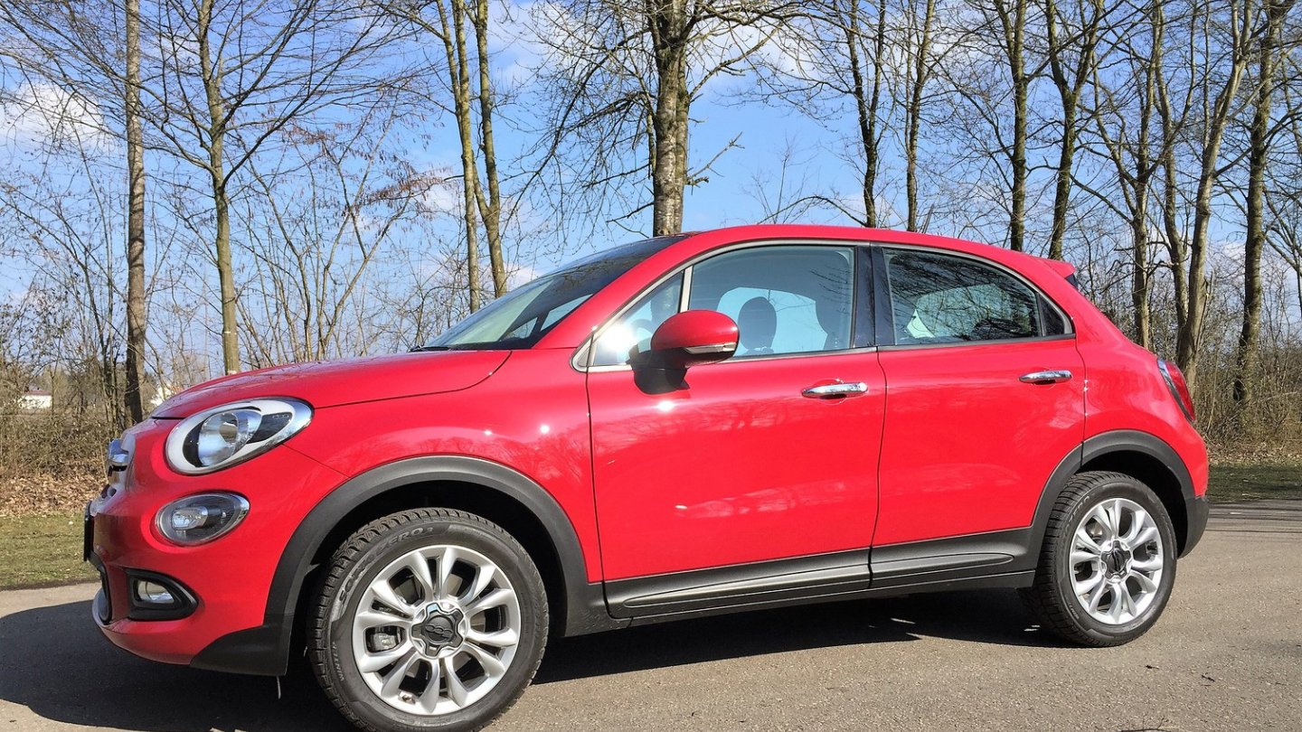 Den Fiat 500X gibt es ab 121 Euro im Monat.