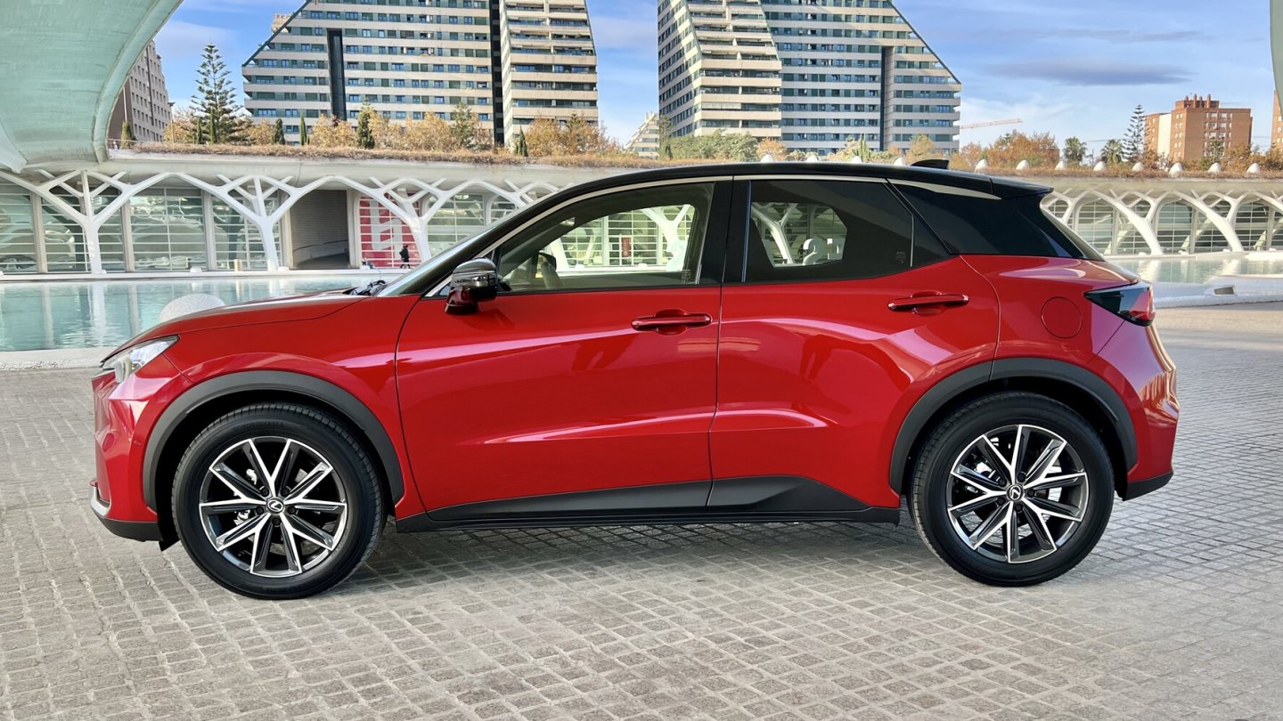 Der kleinste Lexus ist 4,19 Meter lang.