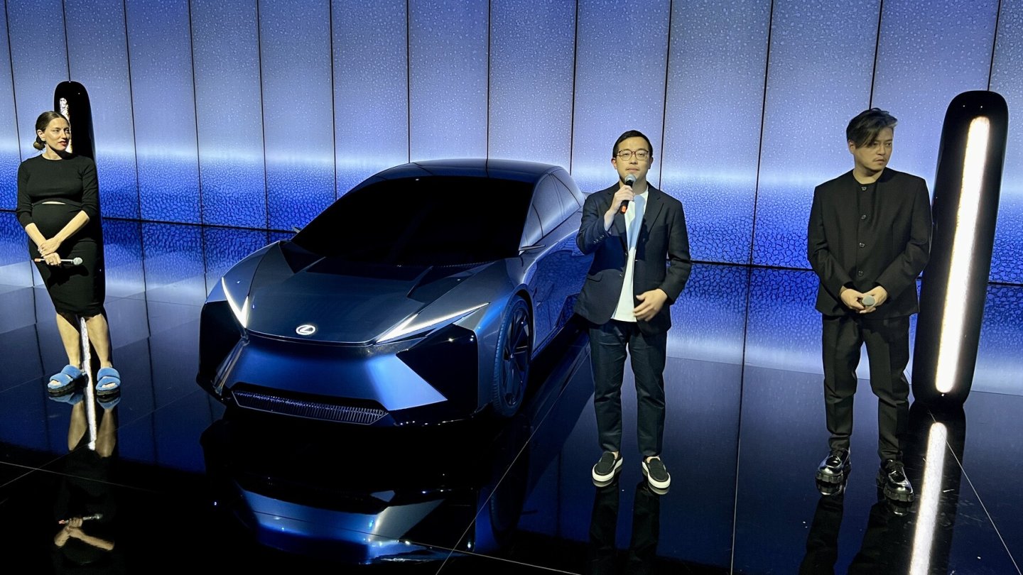 Drei Künstler und ein Concept Car: Lexus zeigt auf der Milan Design Week den LF-ZC.