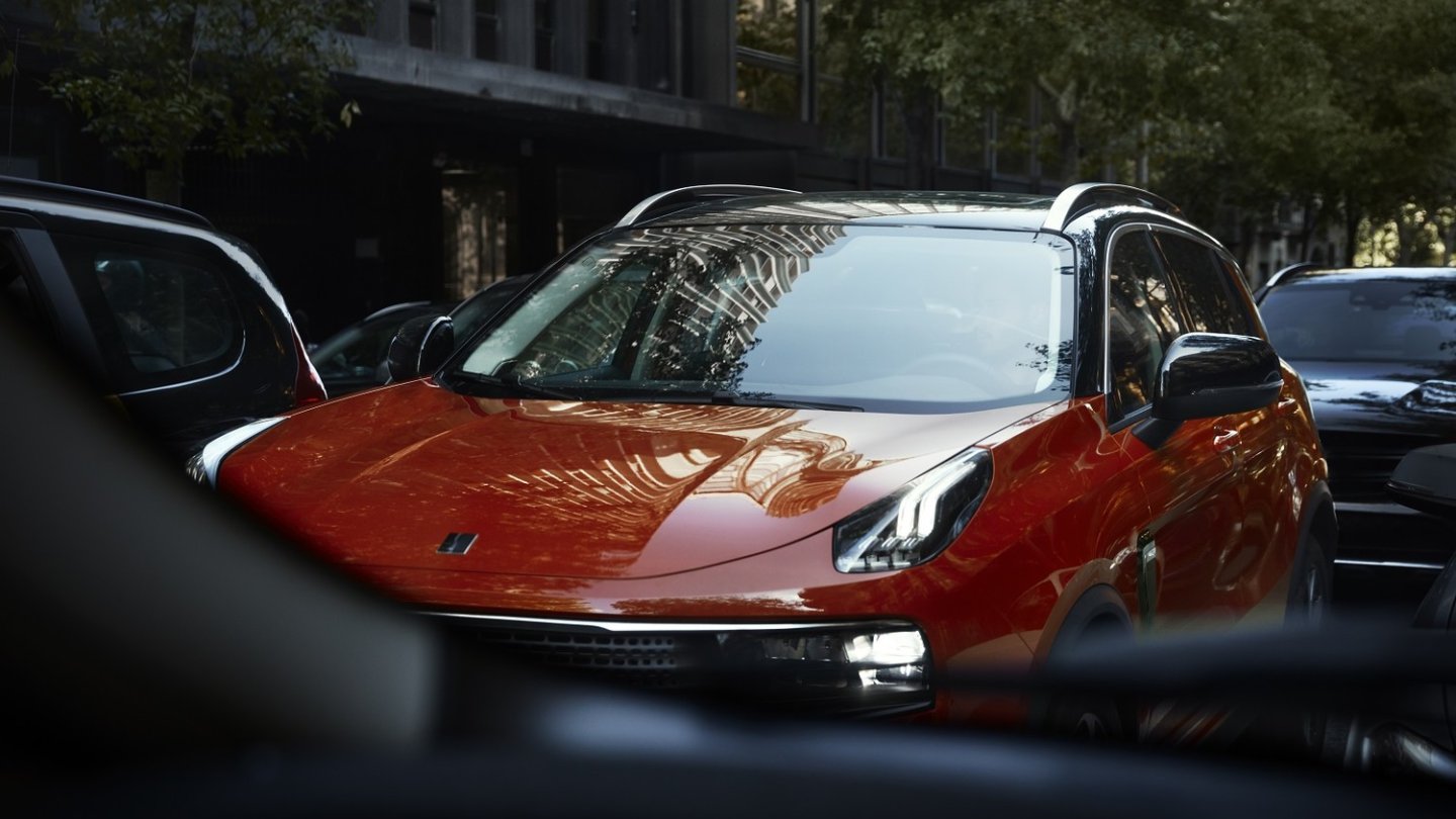 Endlich mal ein ehrliches PR-Bild: Auch das neue Auto wird im Stau dahinzuckeln.