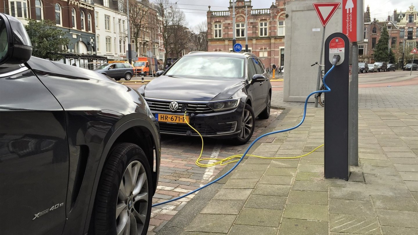 Ladepunkte in Straßenlaternen