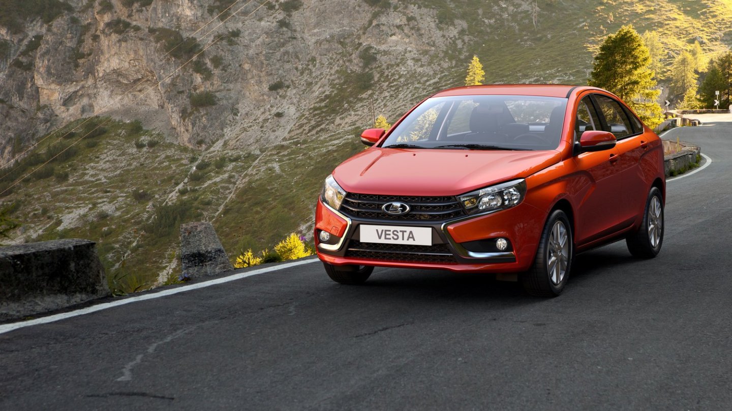 Den werden viele nicht für einen Lada halten: Der Vesta wirkt auf entspannte Art und Weise frisch.