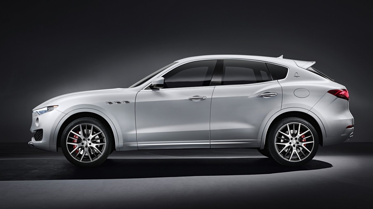 Ah, jemand hat den Infiniti QX70 bespoilert. Ups, nein, es ist der Levante.