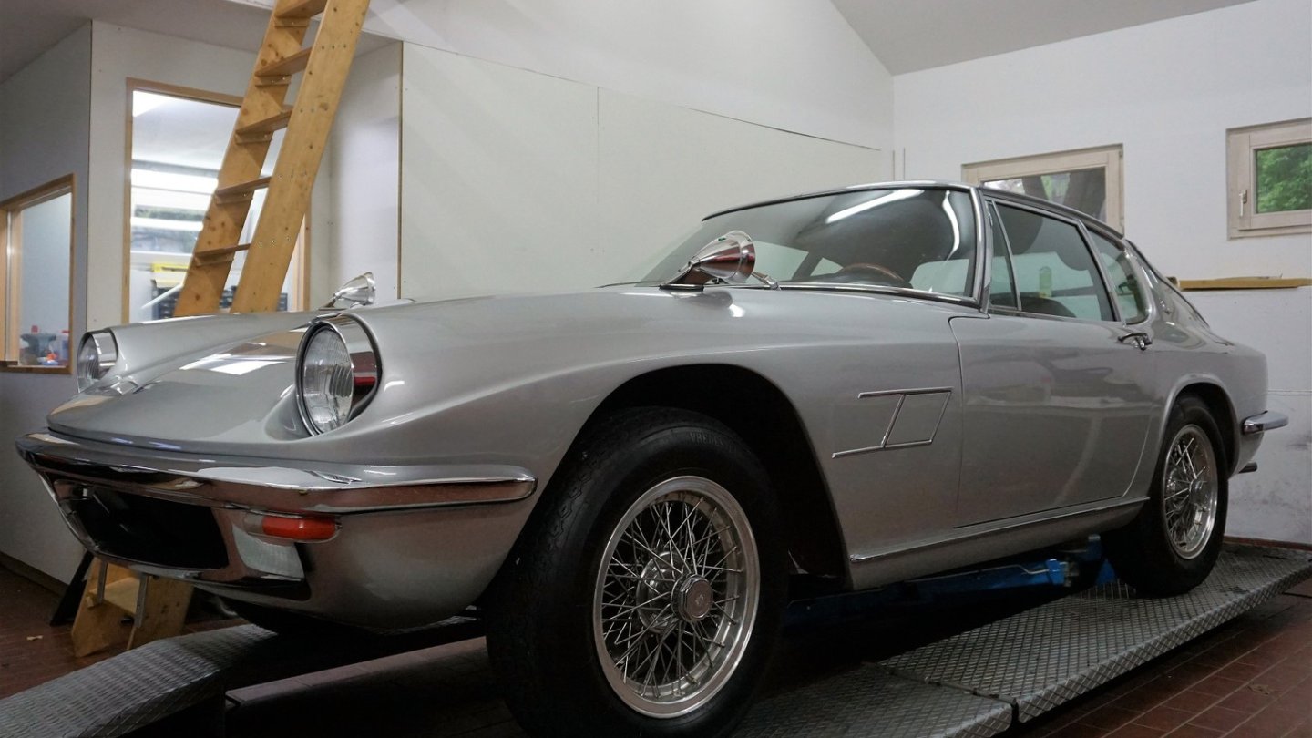 ...doch er zeigt sich in voller Pracht: So wie Pietro Frua ihn erschaffen hat.