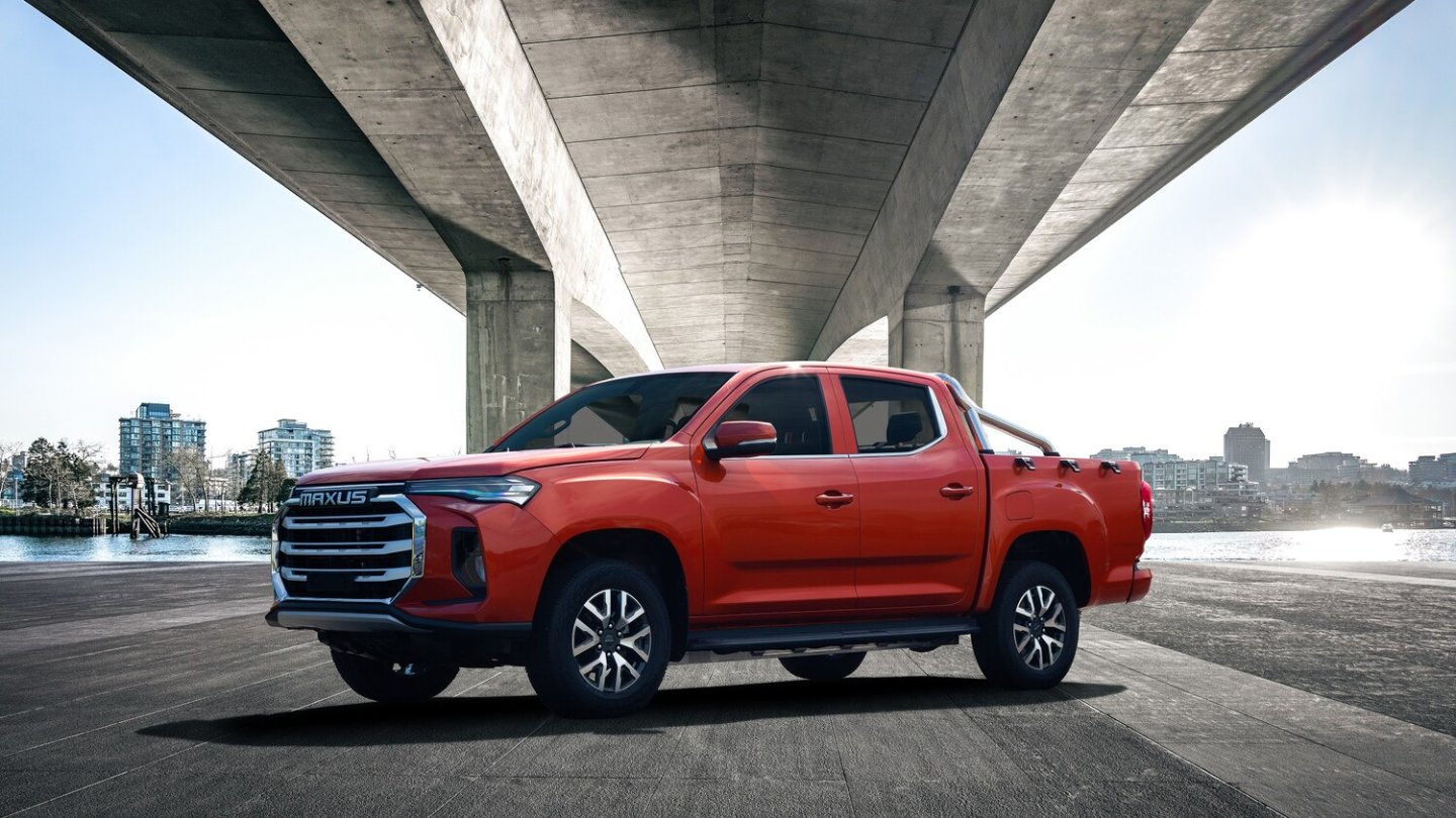 Der Maxus T90 EV kommt mit Doppelkabine.