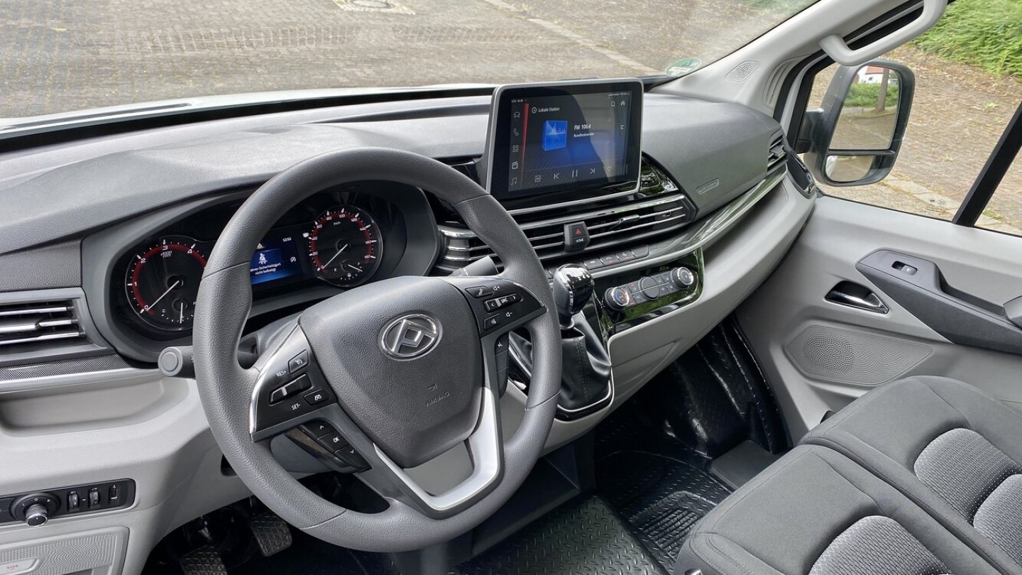 Das 10-Zoll-Display ist im Luxury-Modelle serienmäßig.