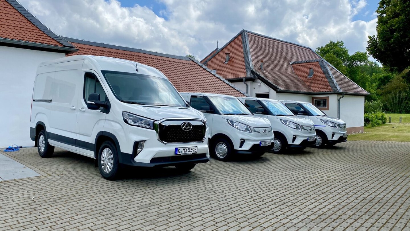 Neben dem eDeliver 3 gibt es auch den Deliver 9, im Bild vorne links.