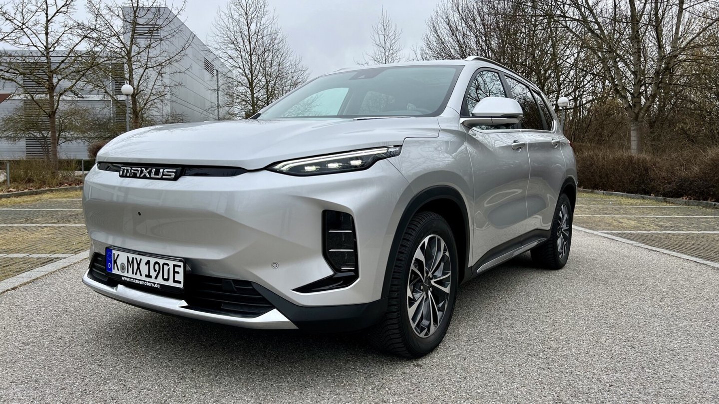 Günstig ist der Chinese nicht, dafür aber komplett ausgestattet.