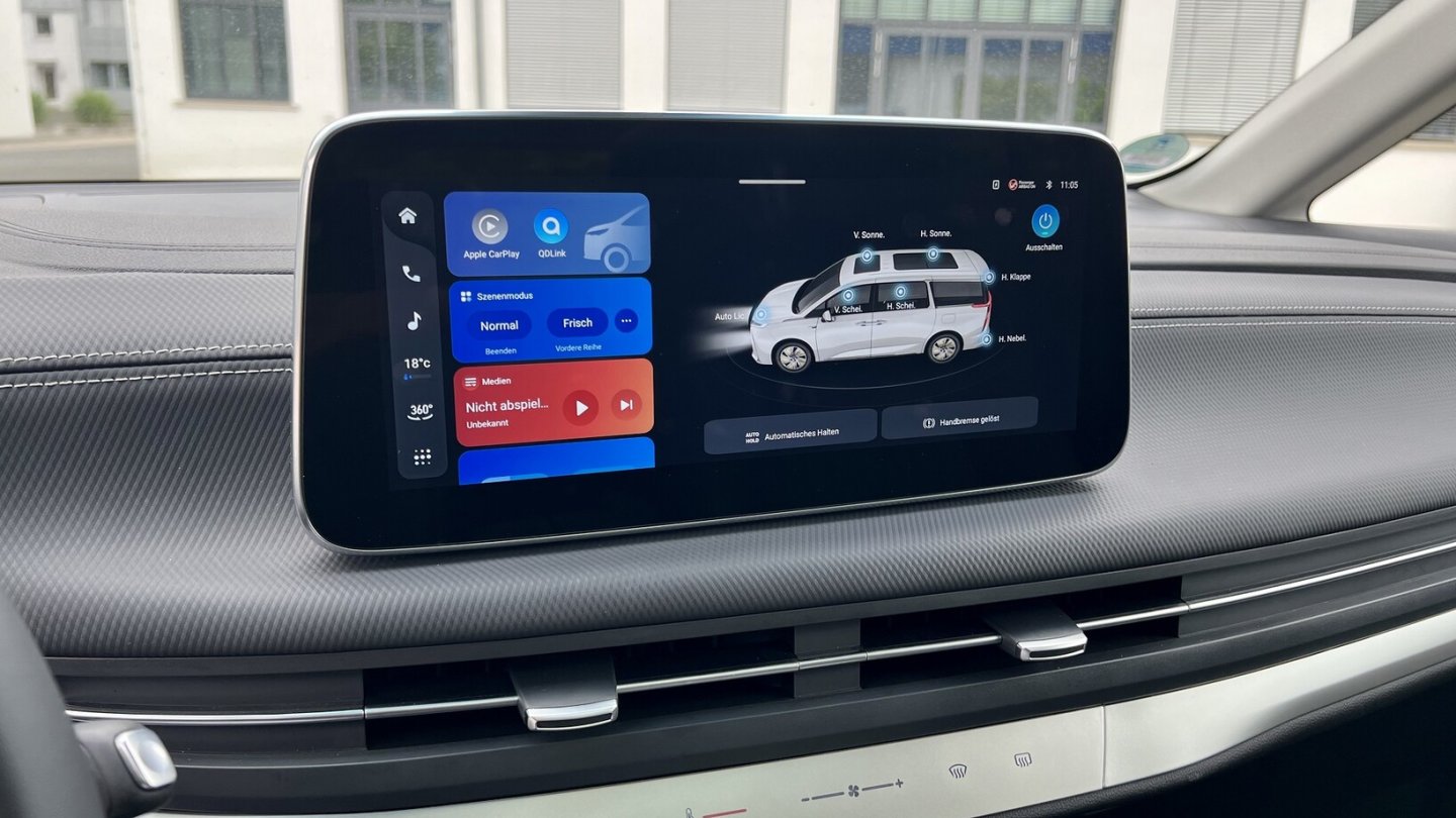 Fensterheber und Schiebedächer kann man auch per Touchscreen steuern.