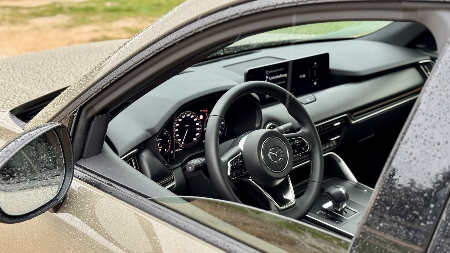 Ein Facelift für Exterieur und Innenraum war noch nicht nötig. Das Update für das Fahrwerk bringt endlich mehr Komfort.