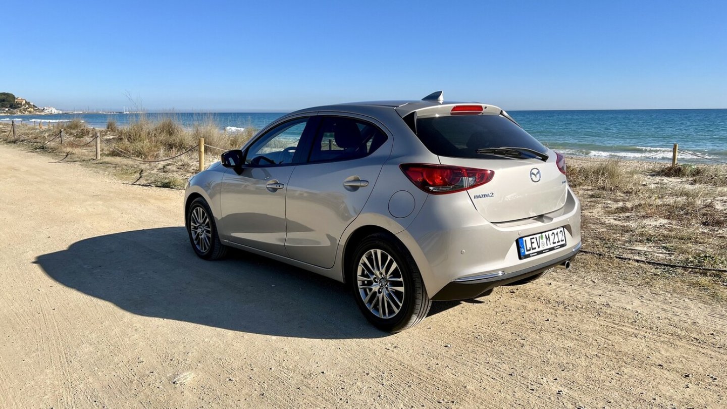 Neu im Modelljahr 2022 ist die optionale Farbe Platinum Quartz Metallic.