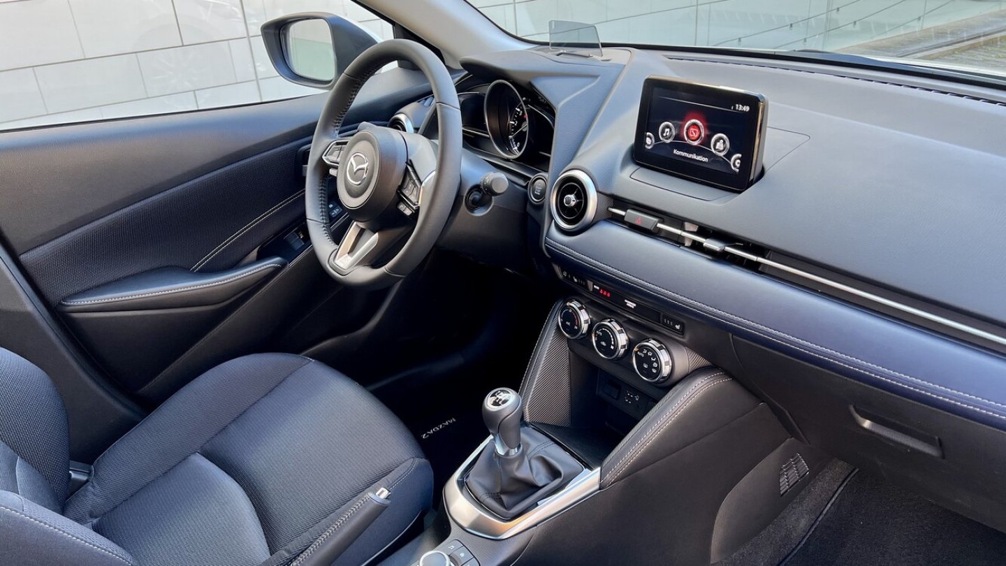 Apple CarPlay und Android Auto sind serienmäßig.