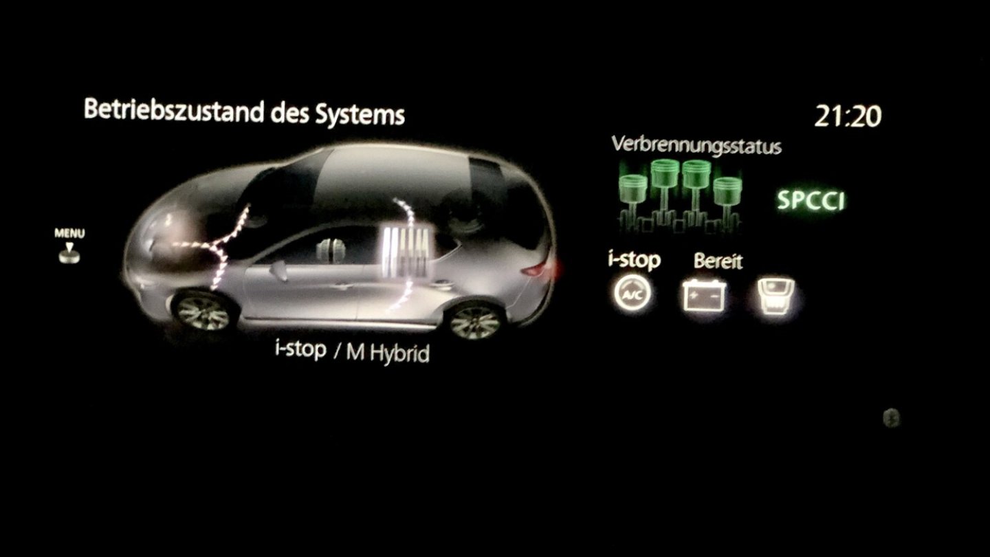 Die Anzeige im Cockpit zeigt die aktuelle Arbeitsweise des Motors an.