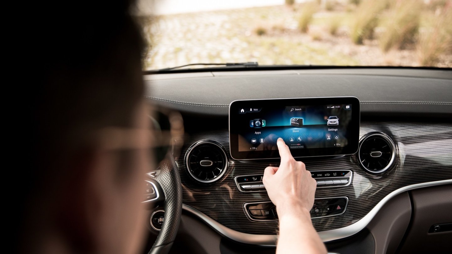 Mercedes-Benz V-Klasse mit MBUX