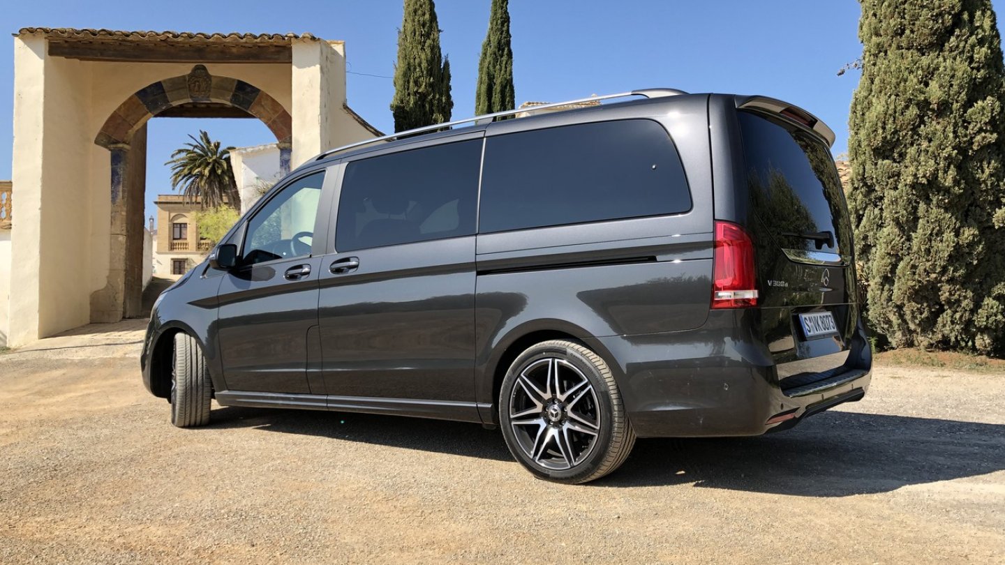 Graphit-Grau ist eine der neuen Lackoptionen für die V-Klasse.