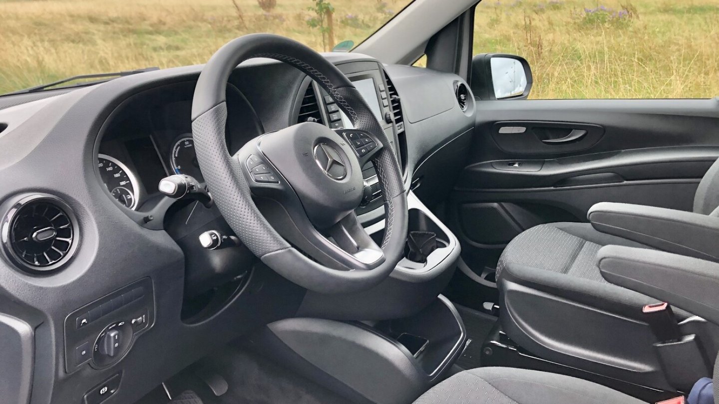 Das Interieur ist weniger schick als das der V-Klasse.