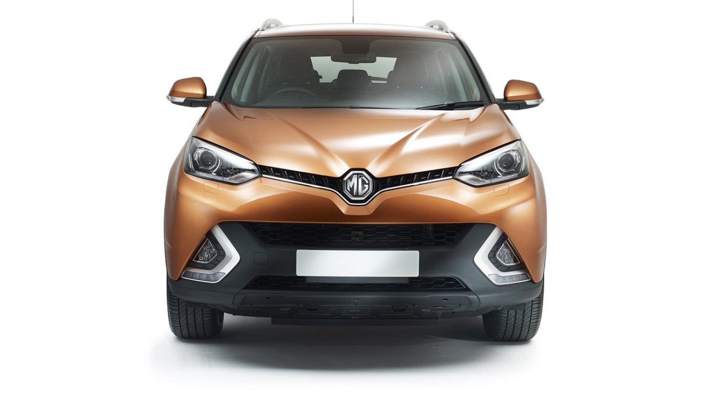 Die Front des GS wirkt überschminkt und unruhig.