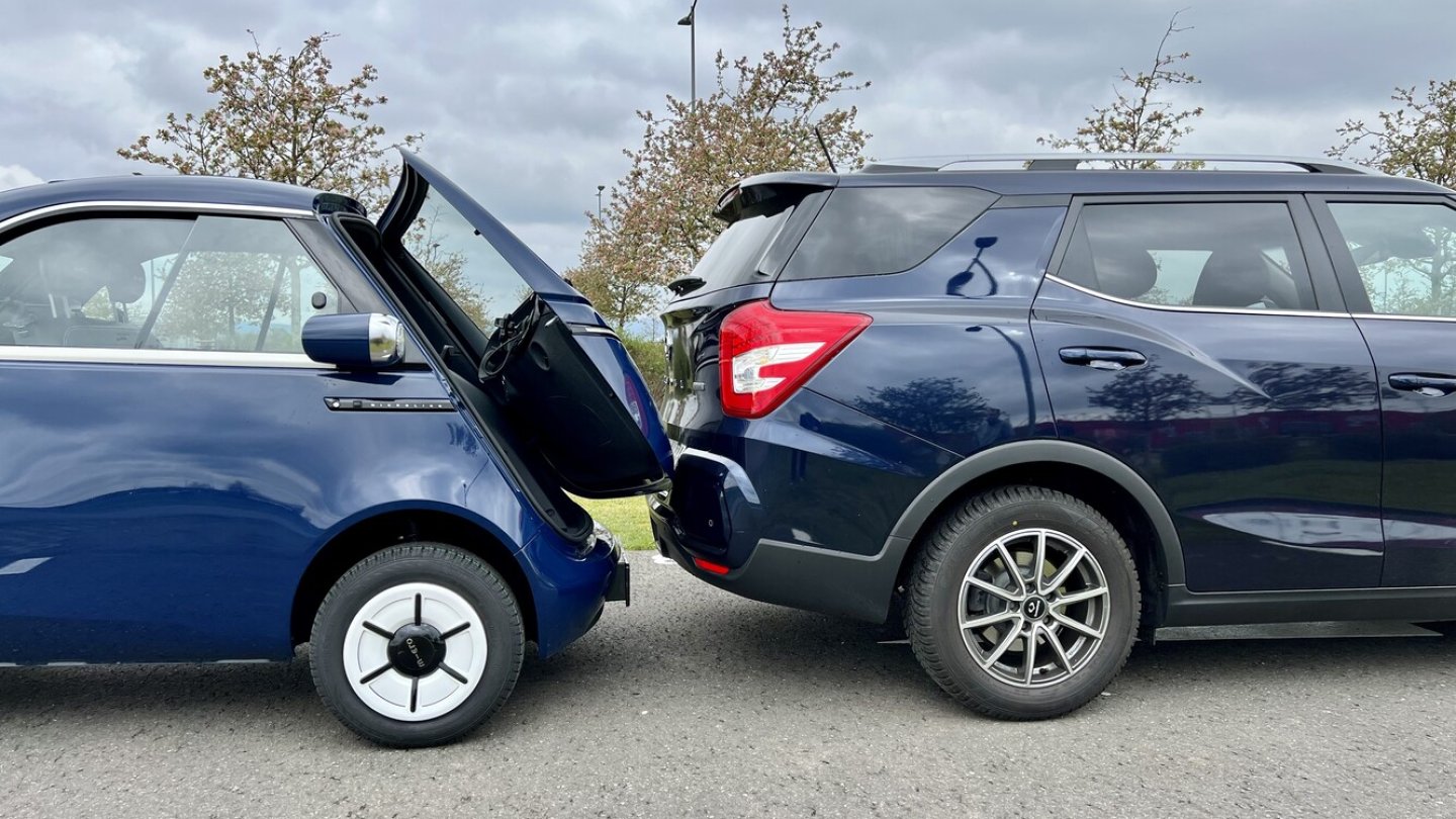 Wird eng geparkt, kann es mit dem Einstieg knapp werden.