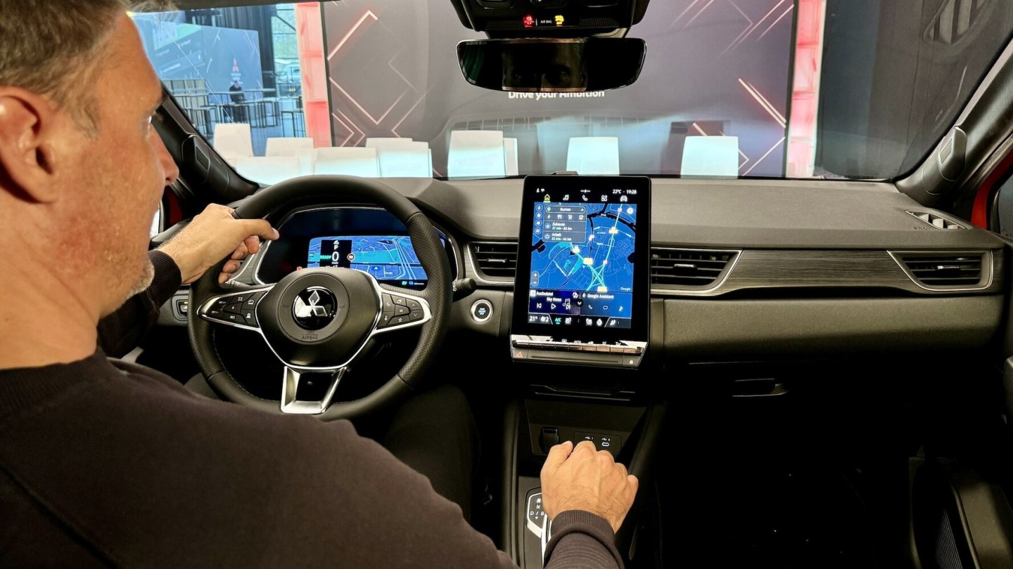 In den höheren Ausstattungslinien nutzt das Infotainmentsystem die Google Software Android Automotive.