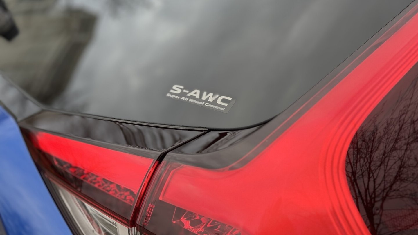 Allradantrieb ist immer serienmäßig.