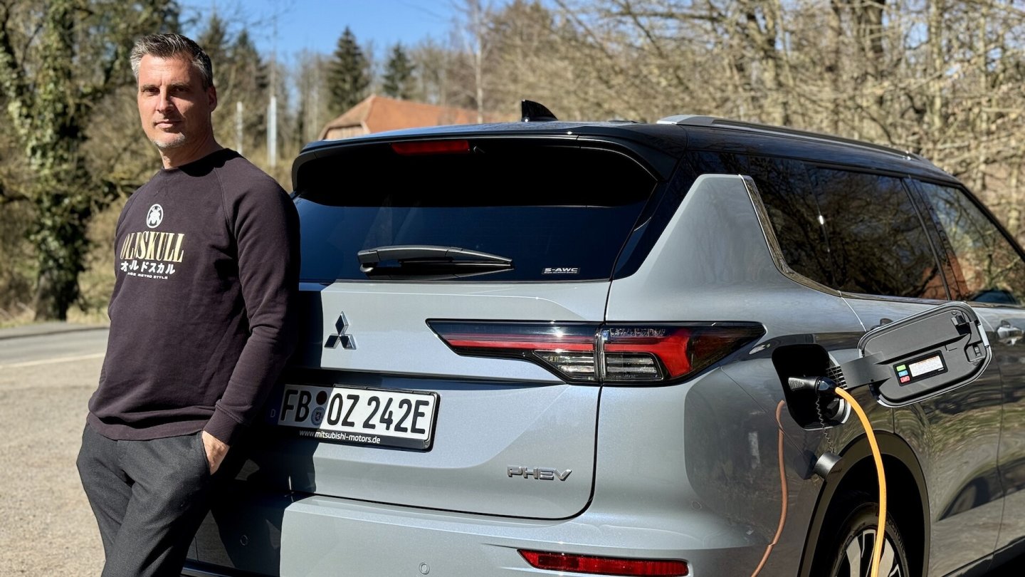 Besser über Nacht oder im Büro: Laden dauert.