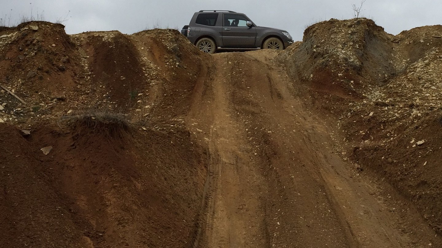 Wo der Pajero hinkommt, ist oben. Ein wahres Geländetalent.