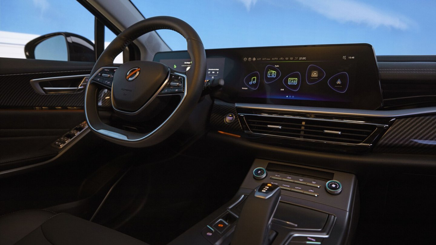 Das Cockpit des Mobilize Limo.