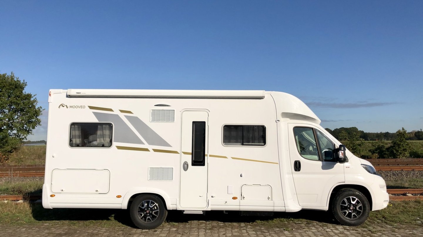 Das Wohnmobil ist 7,15 Meter lang.