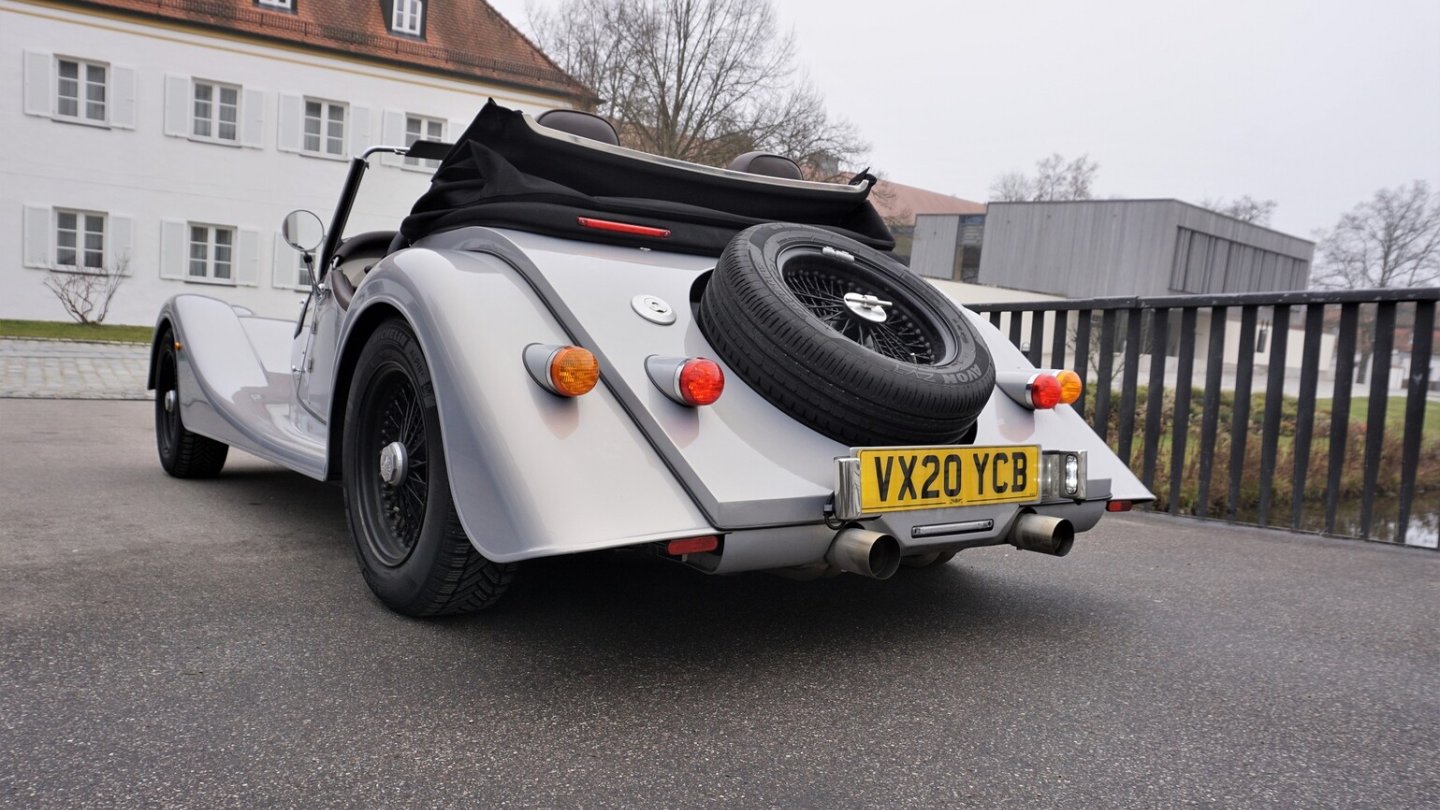 Das Heck setzt gerne zum Überholen an.