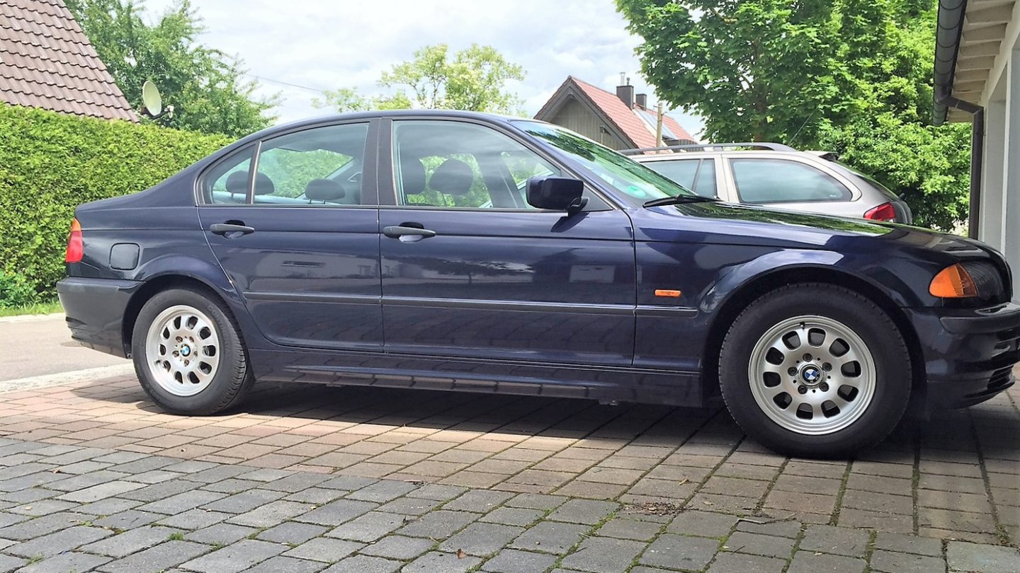 Bald volljährig: Der BMW 318i, Baujahr 1999.
