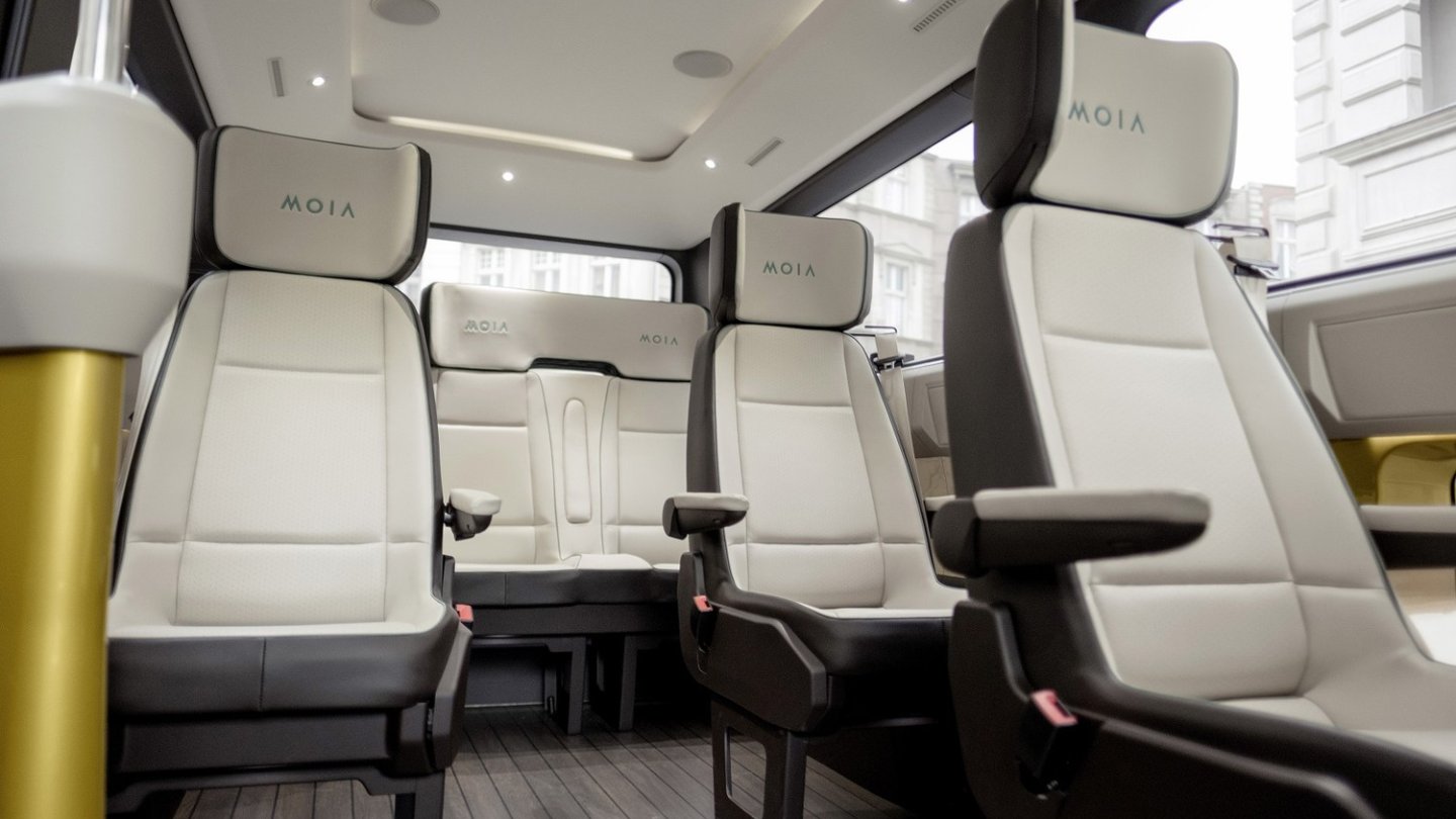 Der Moia-Bus soll viel Platz und Komfort bieten und damit eine Alternative zum ÖPNV sein.