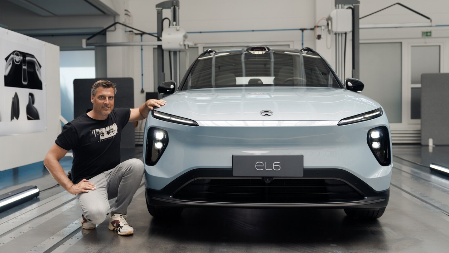 Der EL6 hat als erster Nio adaptive Matrix-LED-Scheinwerfer.