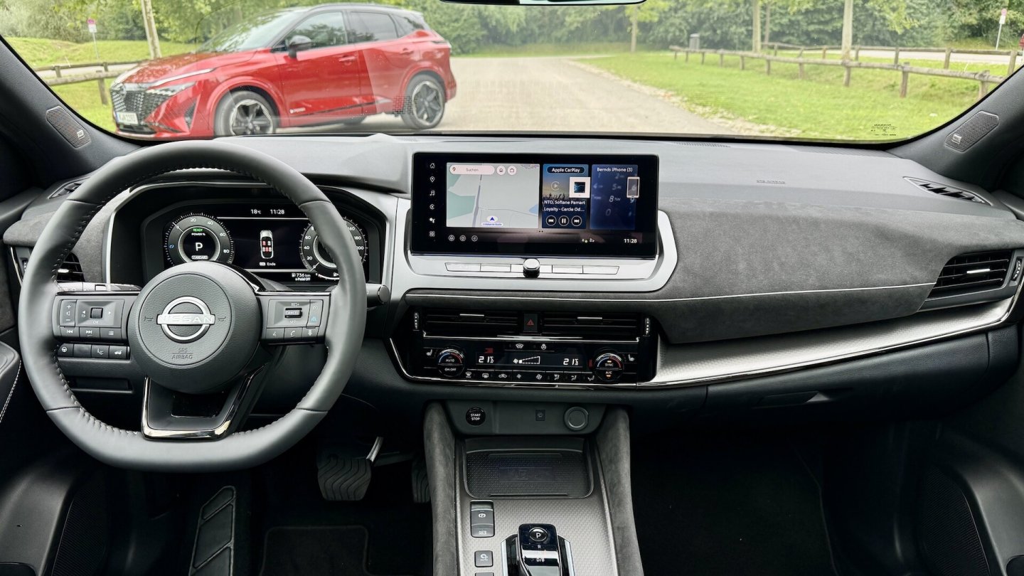 Keine Rätsel im Cockpit: Digital ist der Qashqai auf der Höhe der Zeit, bietet gleichzeitig eine herrlich analoge Bedienung.
