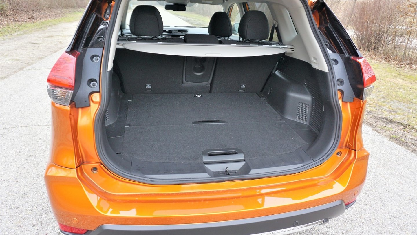 Optional gibt es eine dritte Sitzreihe im X-Trail-Kofferraum.